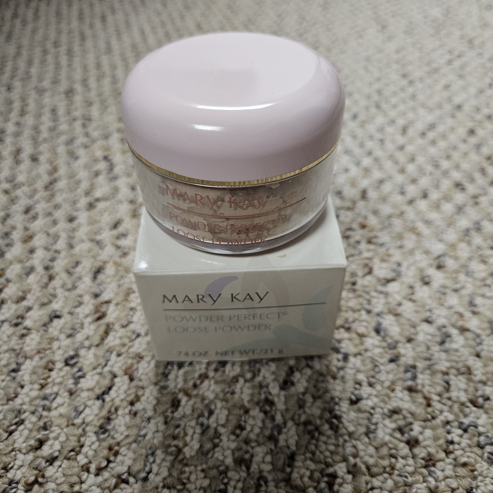 Mary‎ Kay NEW Powder Perfect Loose Powder Ivory AD18